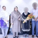 Group of people with flowers indoors ICSI-FET Positive Patient After 3 Years of Primary Sub-fertility at Australian Concept Infertility Medical Center Lahore